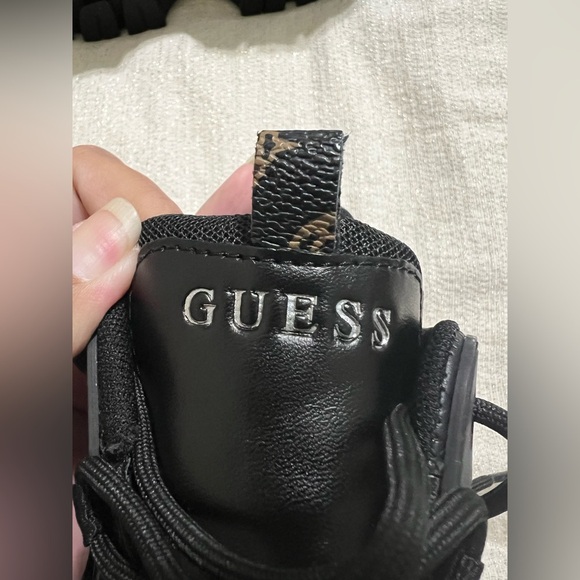 NEW Guess Busin Black & White Sneakers Chunky 2" Soles Lace Up Womens Size5.5 - Picture 8 of 9